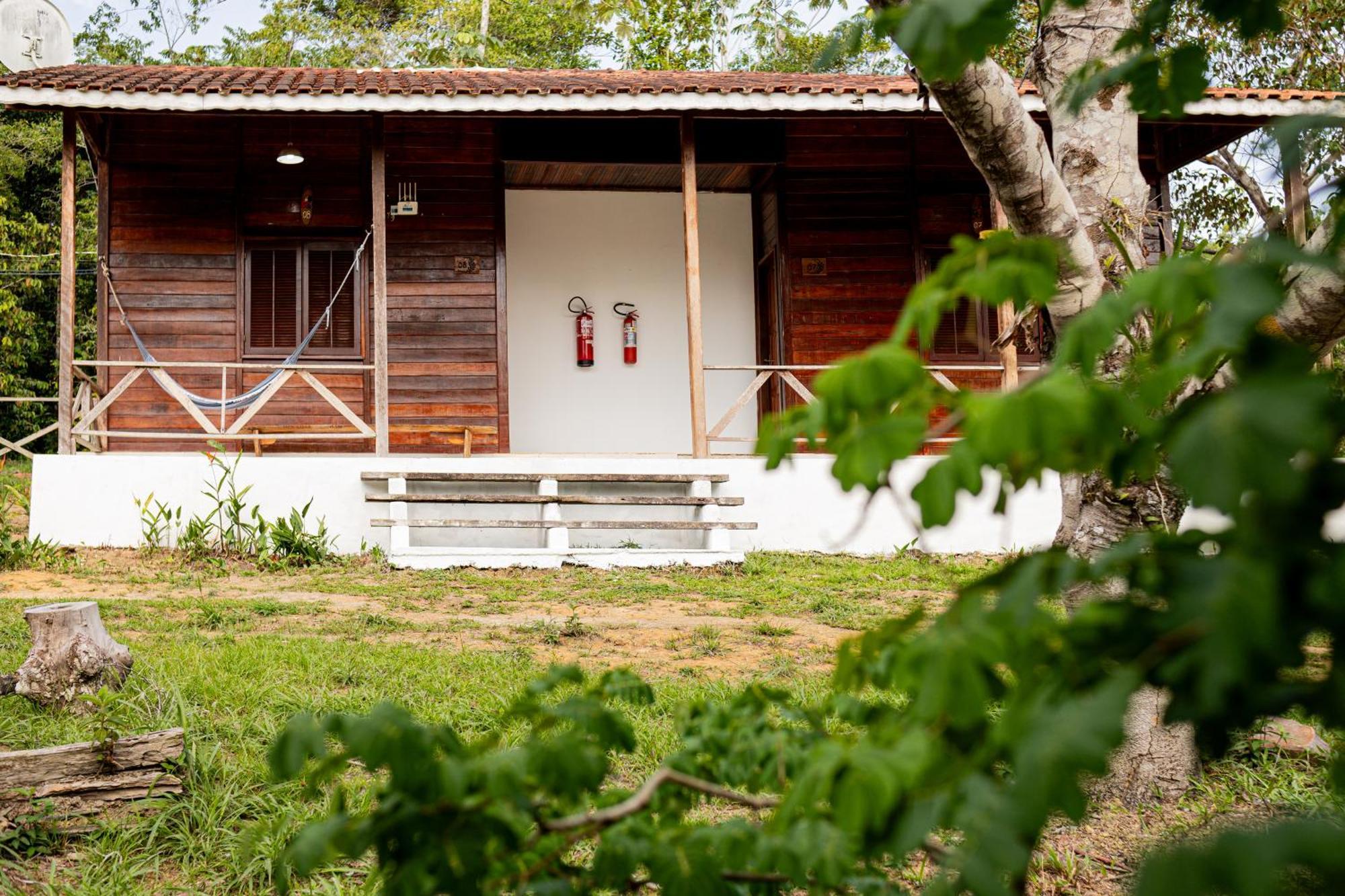 Refugio Mari Mari Lodge Президенти-Фигейреду Экстерьер фото