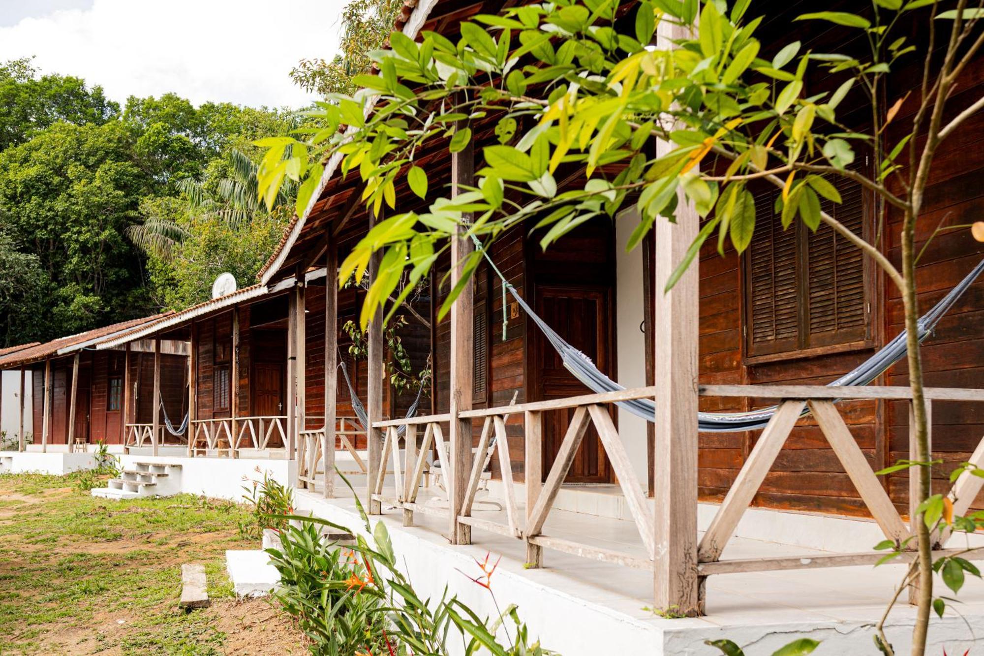 Refugio Mari Mari Lodge Президенти-Фигейреду Экстерьер фото